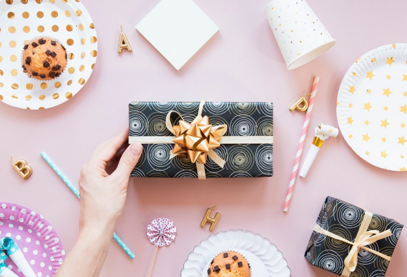 📝 Lista de presentes para aniversário: por que você não deveria ter vergonha de fazer uma.
